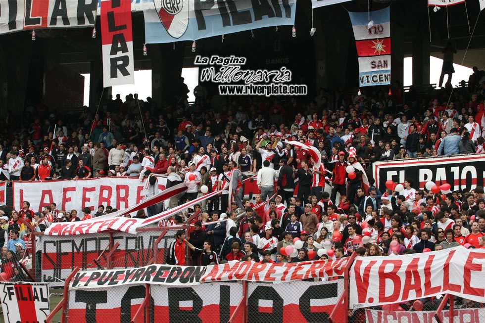 River Plate vs Olimpo (CL 2008) 18